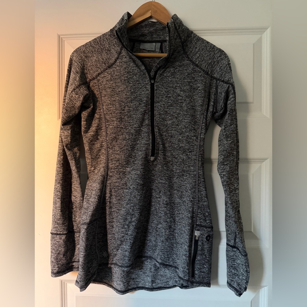 ATHLETA Running Wild Half Zip, Black-Gray, M